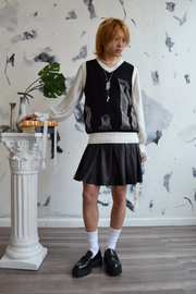 Columns Sweater Vest in Black and White